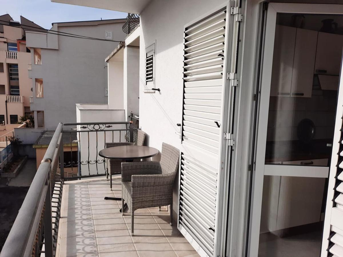 Apartments Rose Loboja มาคาร์สกา ภายนอก รูปภาพ