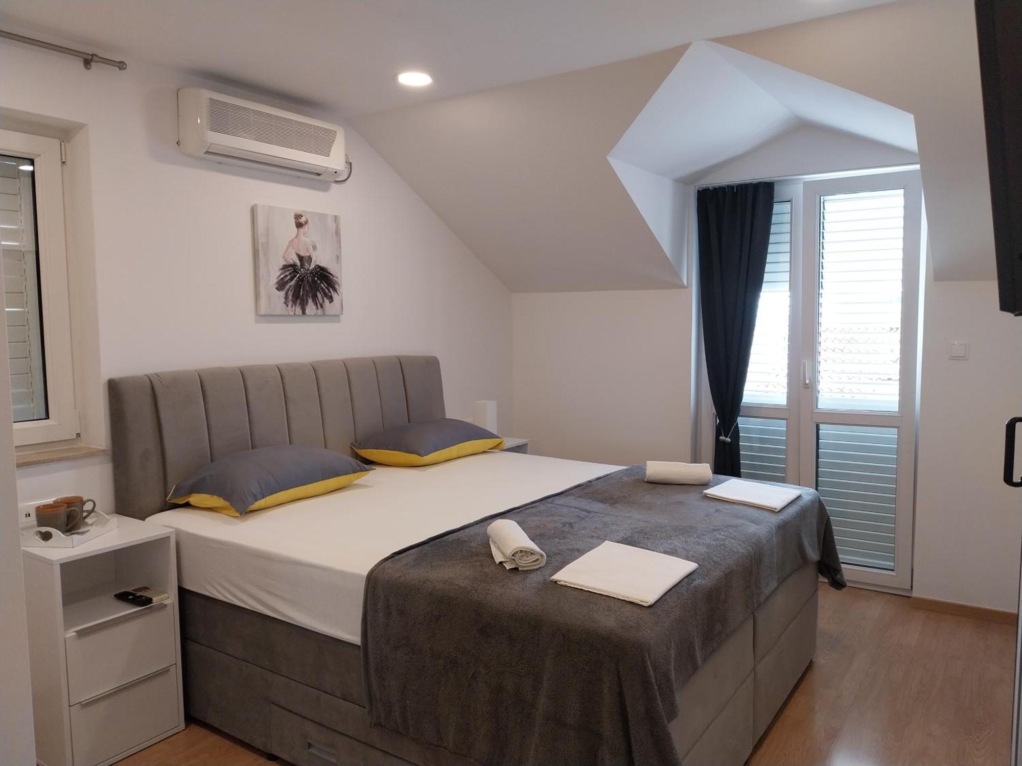 Apartments Rose Loboja มาคาร์สกา ภายนอก รูปภาพ
