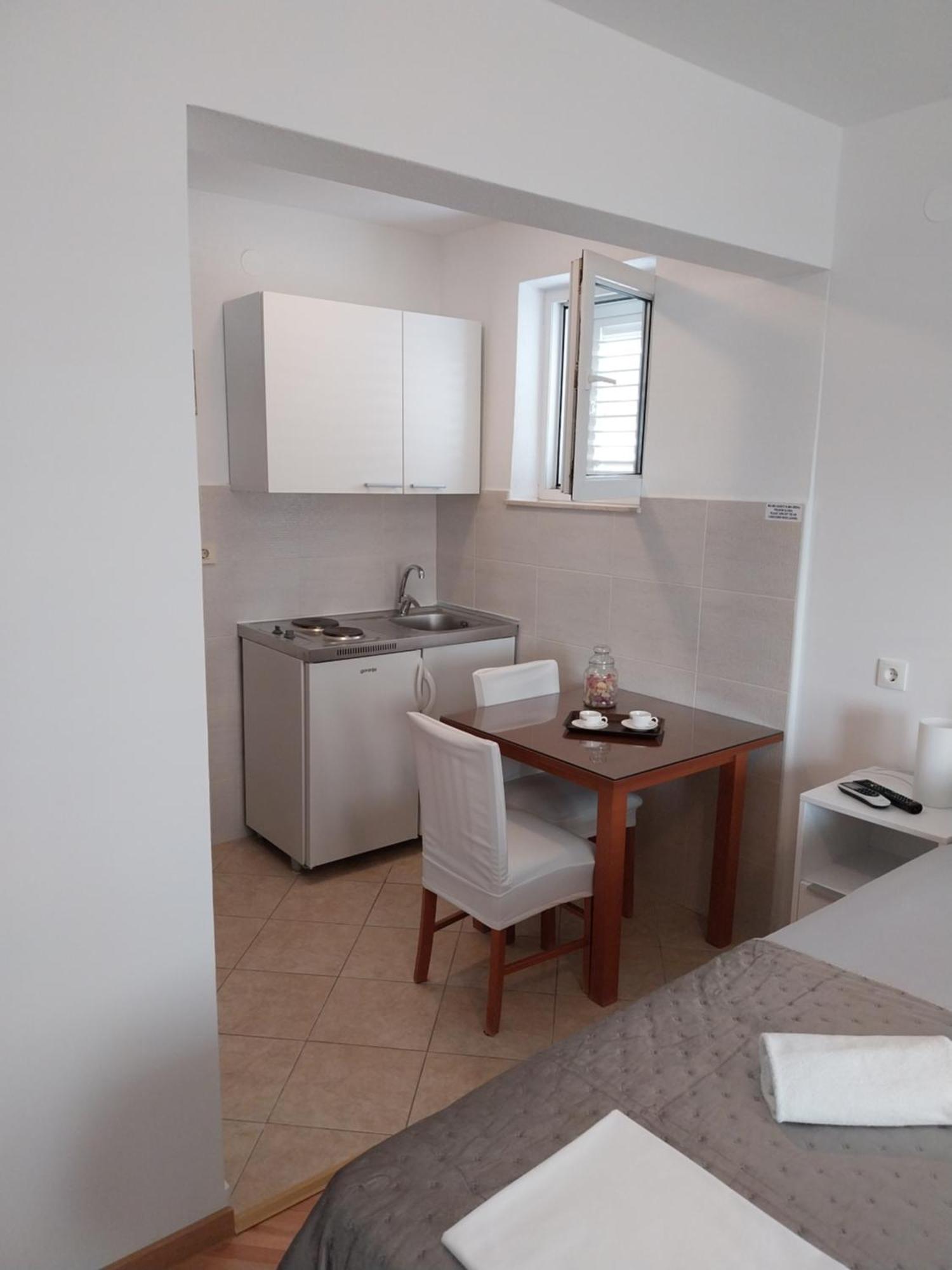 Apartments Rose Loboja มาคาร์สกา ภายนอก รูปภาพ