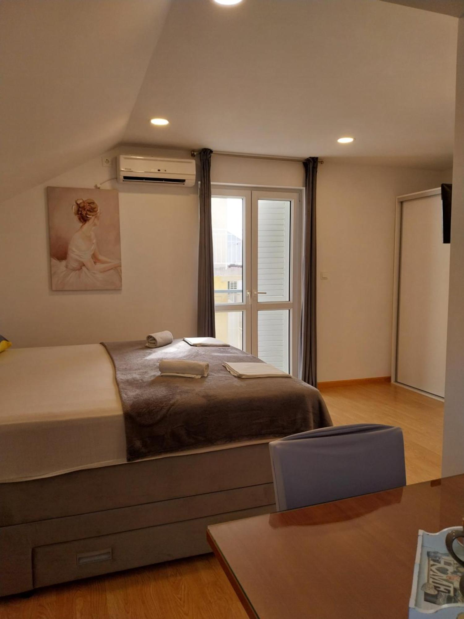 Apartments Rose Loboja มาคาร์สกา ภายนอก รูปภาพ